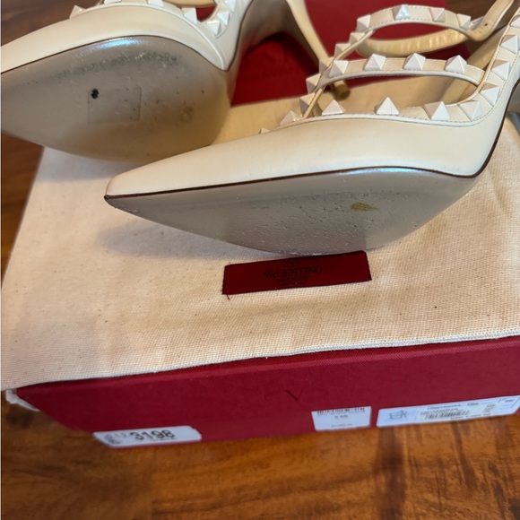 Valentino Ivory high heels - Picture 5 of 7